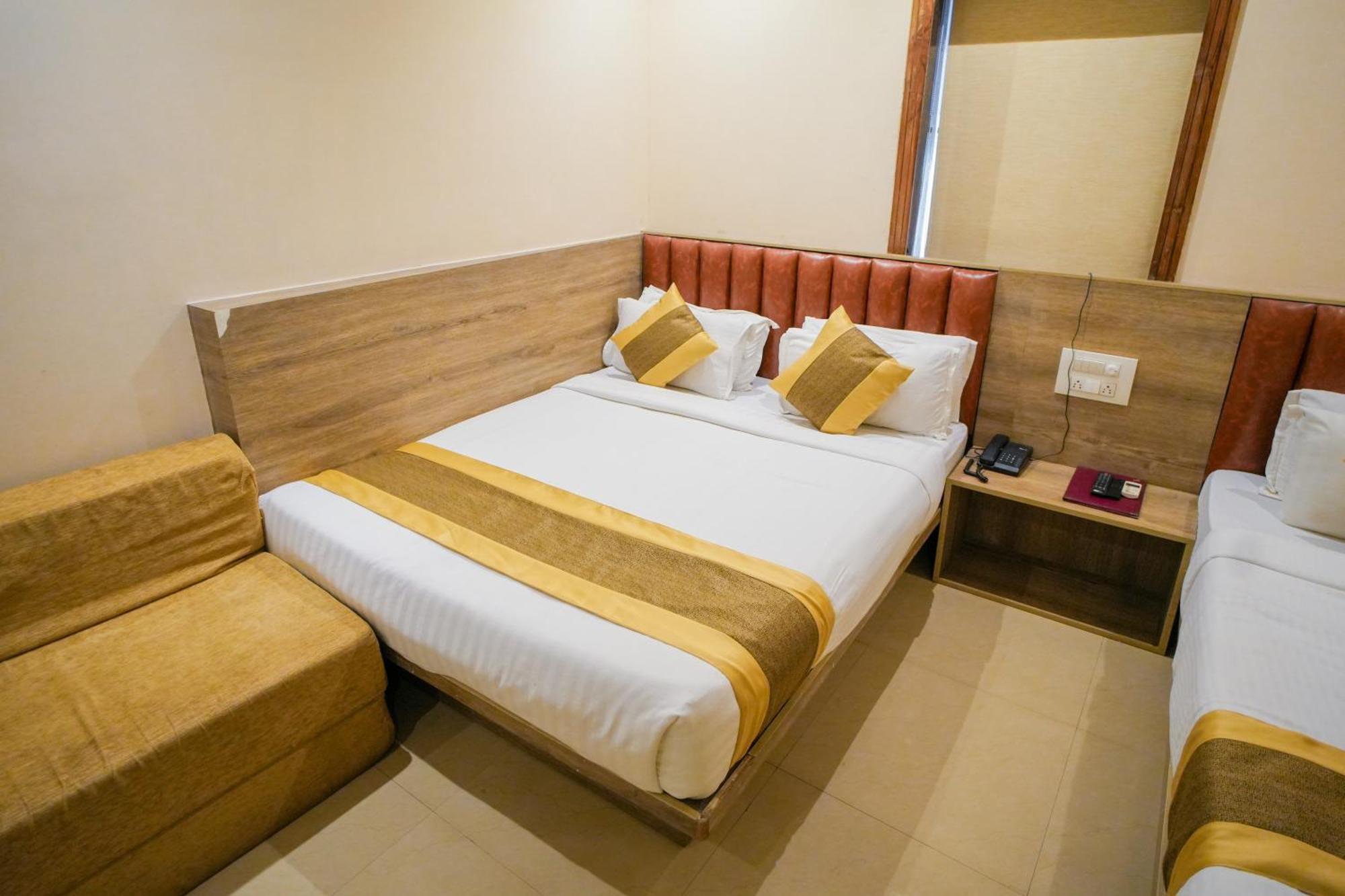 Hotel Skylink Hospitality Mahalaxmi Bombay Exterior foto