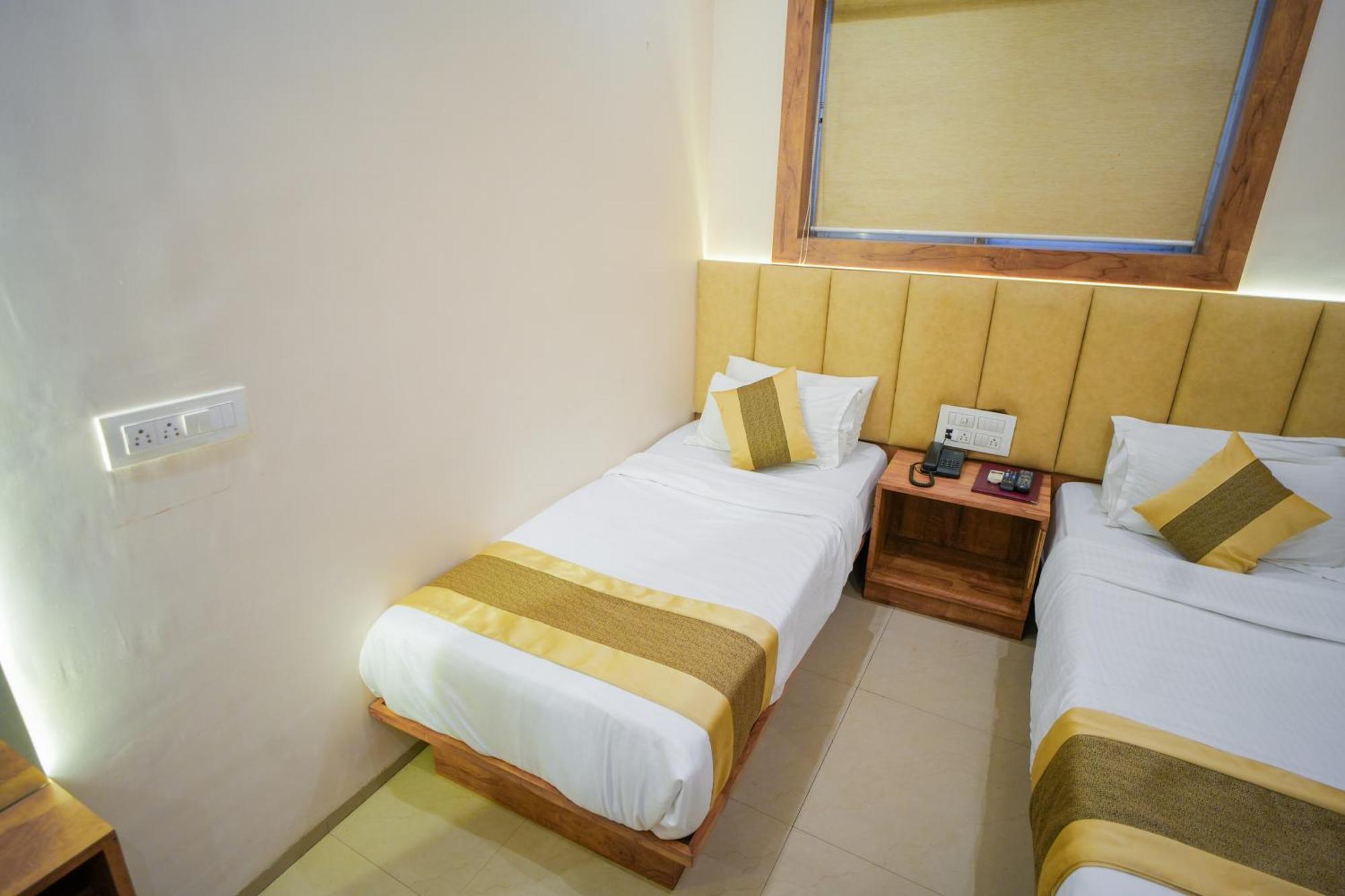 Hotel Skylink Hospitality Mahalaxmi Bombay Exterior foto