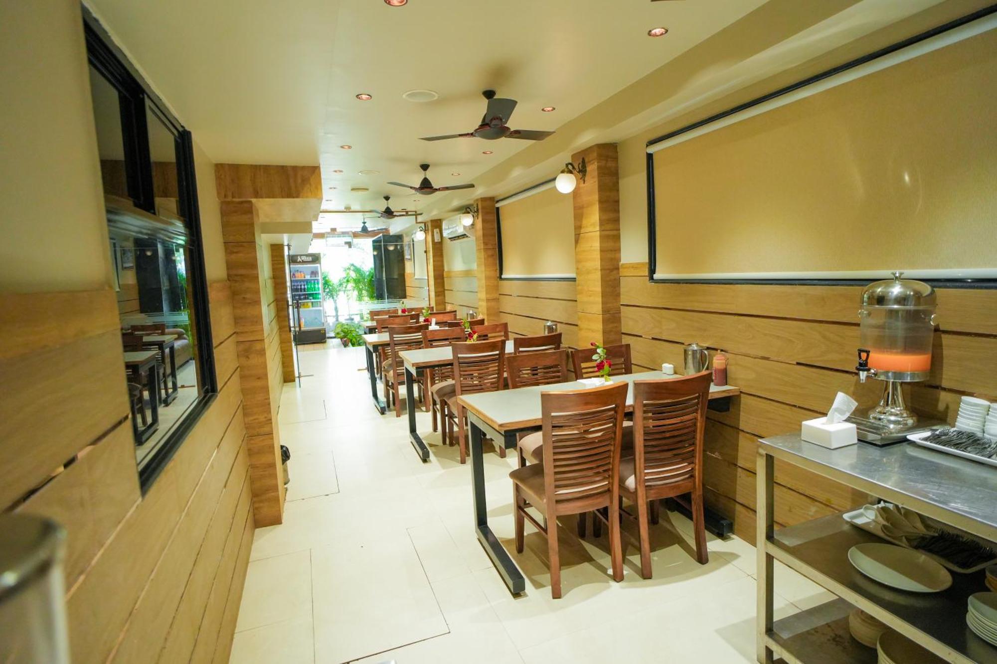 Hotel Skylink Hospitality Mahalaxmi Bombay Exterior foto