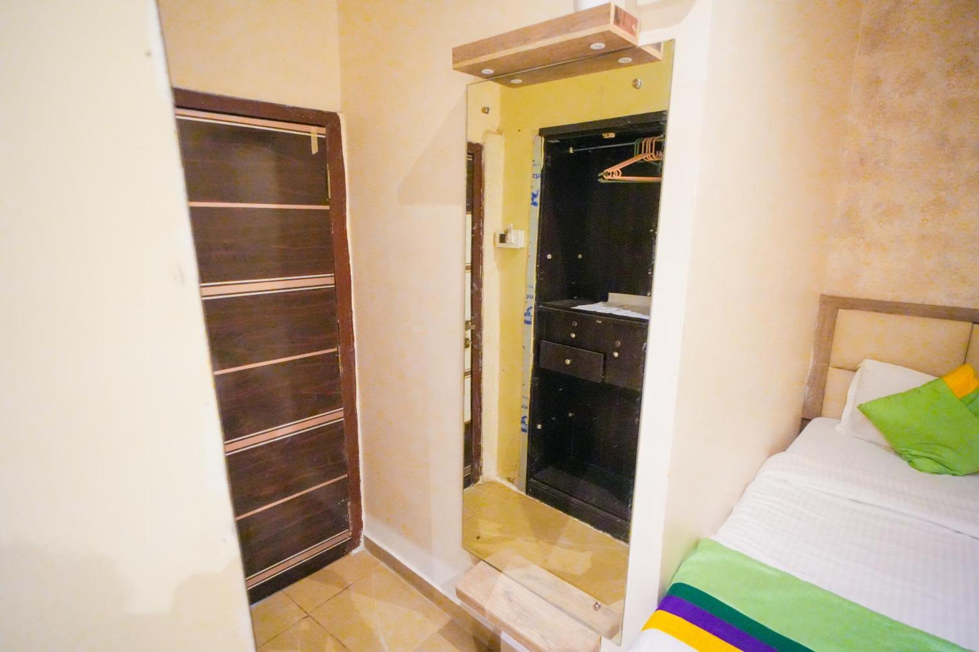 Hotel Skylink Hospitality Mahalaxmi Bombay Exterior foto