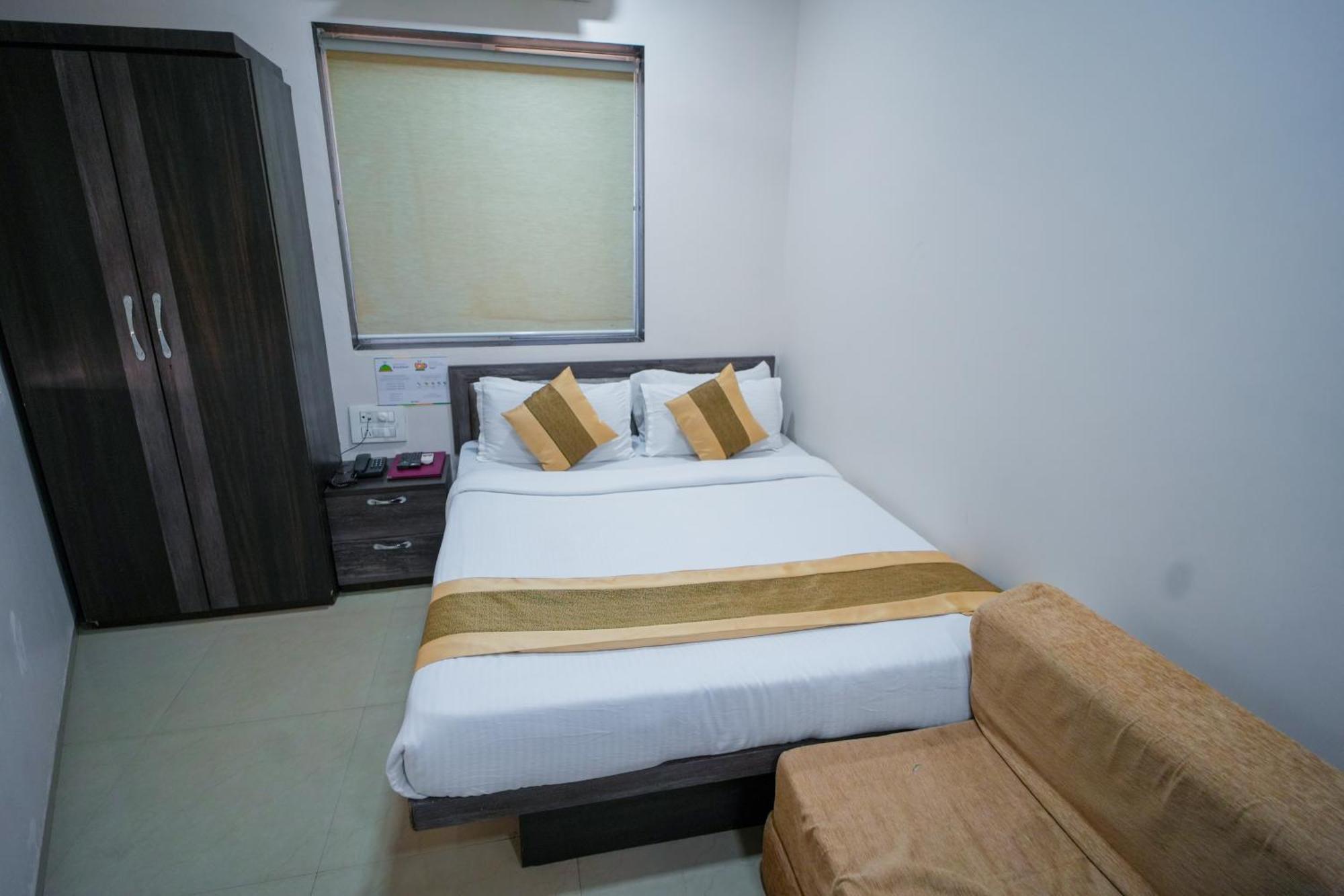 Hotel Skylink Hospitality Mahalaxmi Bombay Exterior foto