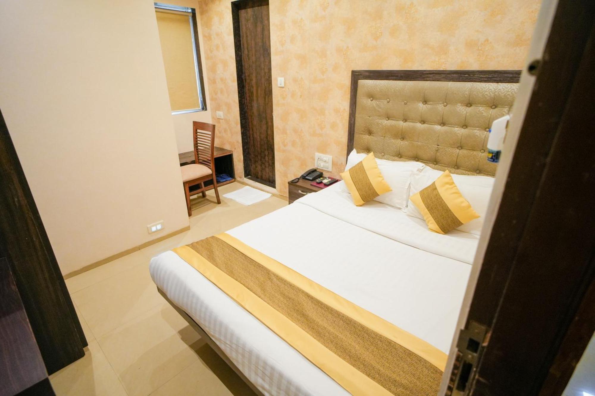 Hotel Skylink Hospitality Mahalaxmi Bombay Exterior foto
