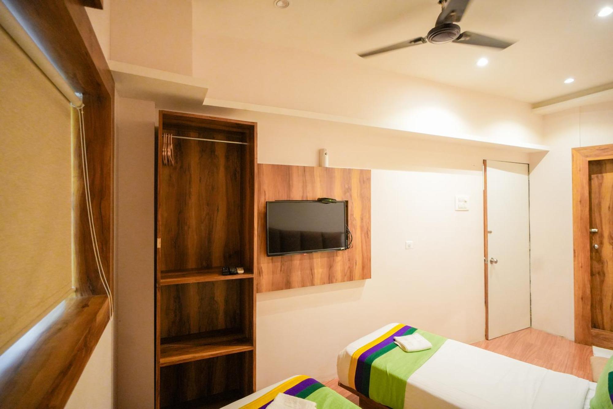 Hotel Skylink Hospitality Mahalaxmi Bombay Exterior foto