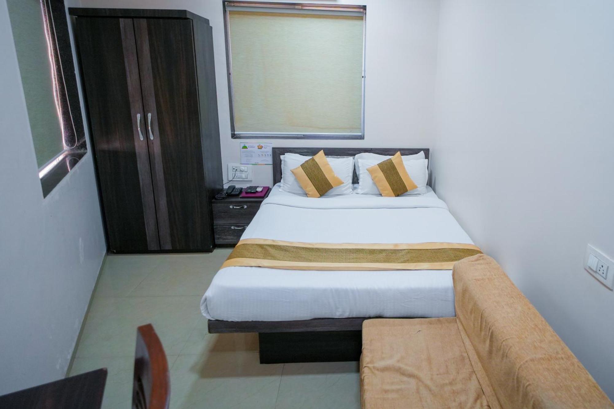 Hotel Skylink Hospitality Mahalaxmi Bombay Exterior foto