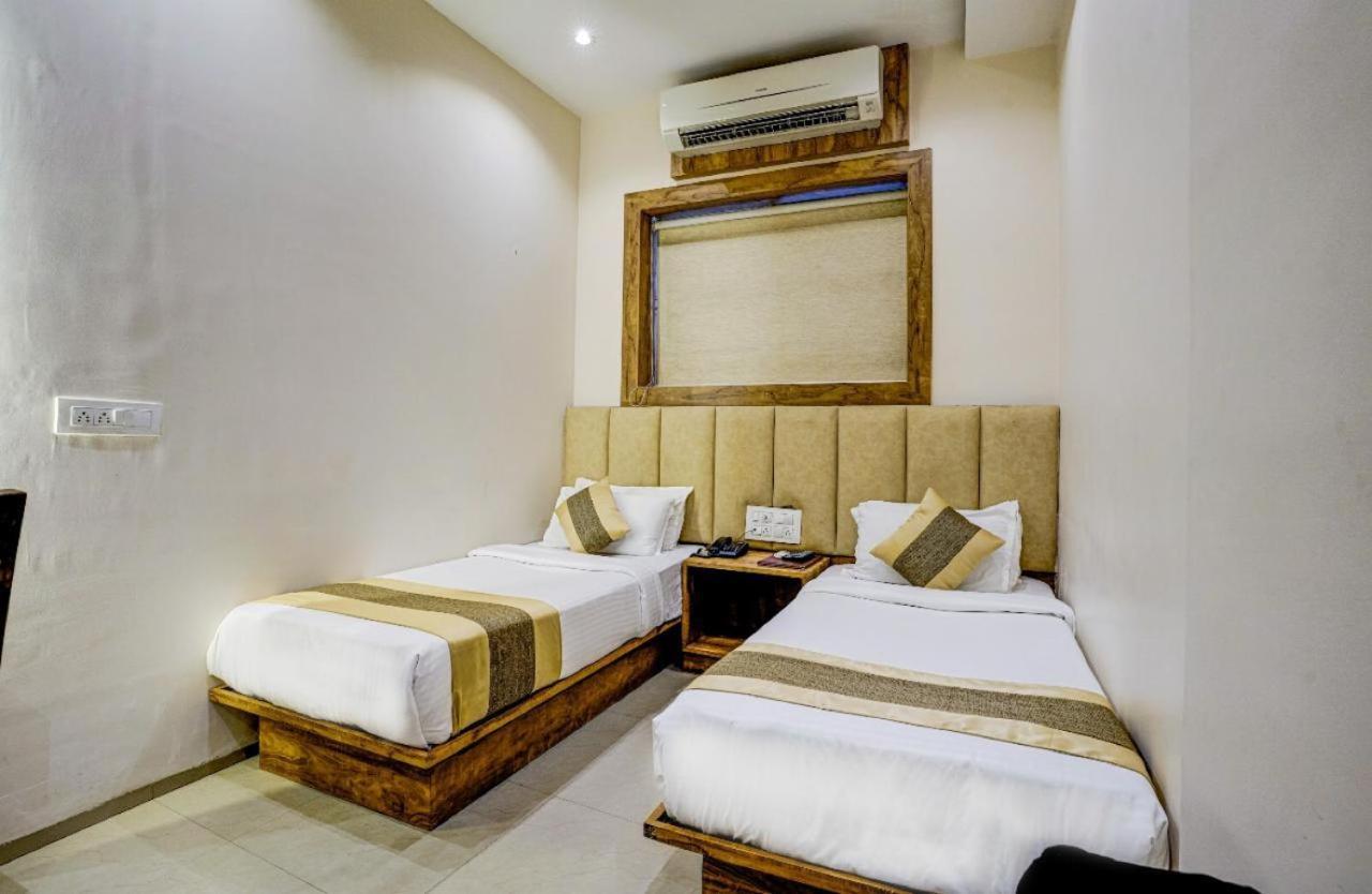 Hotel Skylink Hospitality Mahalaxmi Bombay Exterior foto